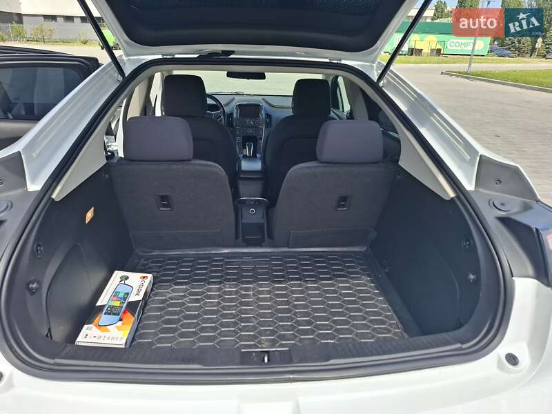 Хэтчбек Chevrolet Volt 2015 в Черкассах