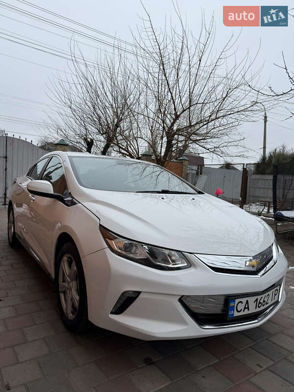 Хэтчбек Chevrolet Volt 2016 в Черкассах