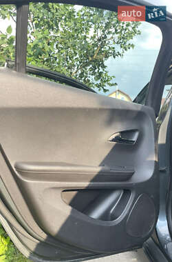 Хэтчбек Chevrolet Volt 2013 в 