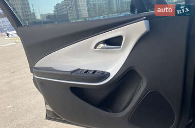 Хэтчбек Chevrolet Volt 2015 в 