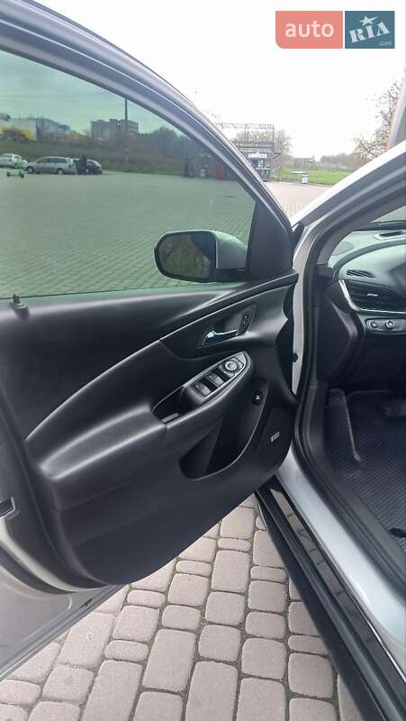 Хэтчбек Chevrolet Volt 2016 в Запорожье