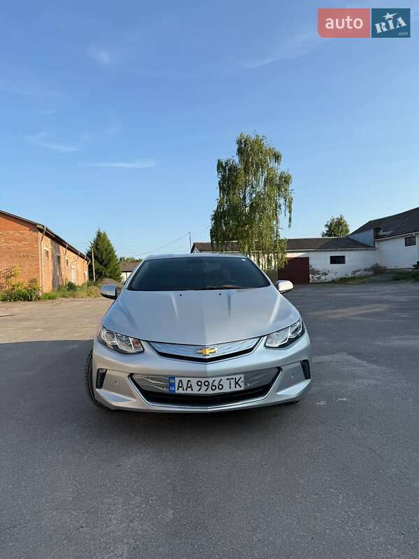 Хэтчбек Chevrolet Volt 2015 в Калиновке