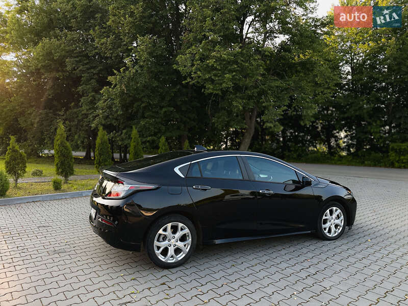 Хэтчбек Chevrolet Volt 2017 в Хмельницком