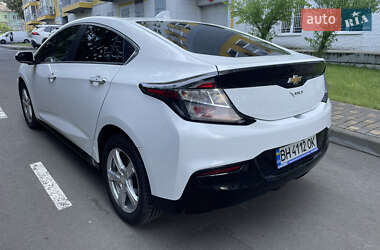 Хэтчбек Chevrolet Volt 2016 в 