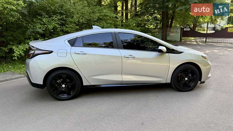 Хетчбек Chevrolet Volt 2017 в Житомирі