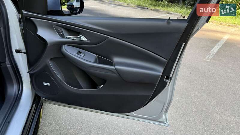 Хетчбек Chevrolet Volt 2017 в Житомирі