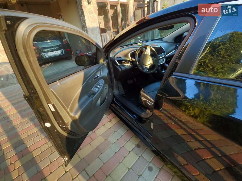 Хэтчбек Chevrolet Volt 2017 в Виннице фото 13 Хэтчбек Chevrolet Volt 2017 в Виннице