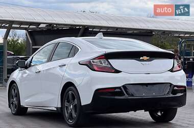 Хэтчбек Chevrolet Volt 2016 в 