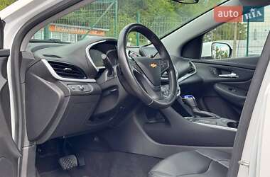 Хэтчбек Chevrolet Volt 2016 в 