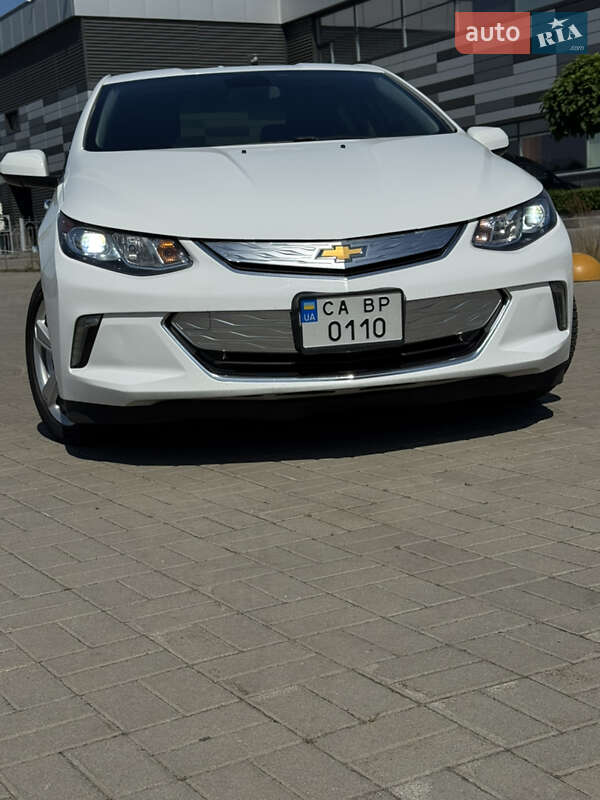 Хэтчбек Chevrolet Volt 2015 в Черкассах