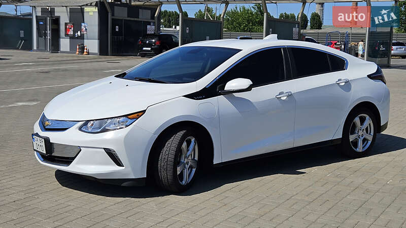 Хэтчбек Chevrolet Volt 2015 в Черкассах