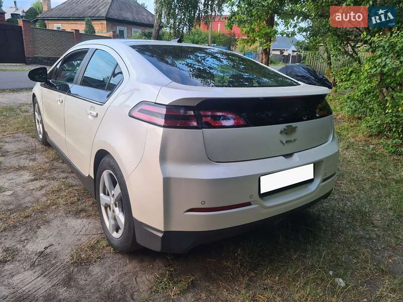Хэтчбек Chevrolet Volt 2013 в Черкассах