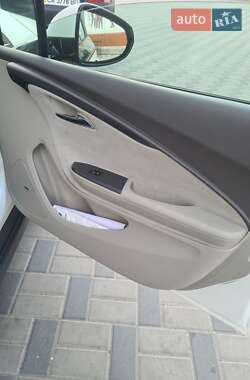 Хэтчбек Chevrolet Volt 2013 в Черкассах
