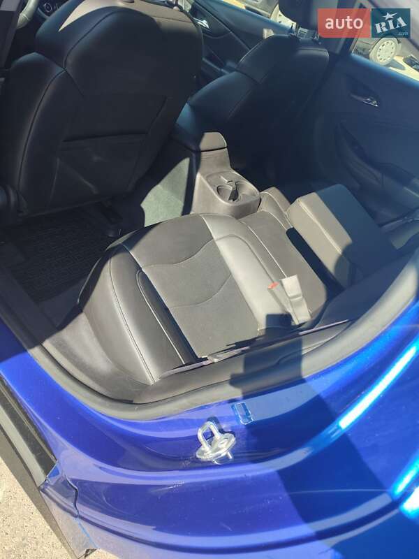 Хэтчбек Chevrolet Volt 2016 в Тернополе