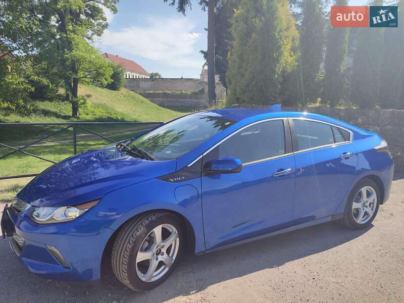 Хэтчбек Chevrolet Volt 2016 в Тернополе