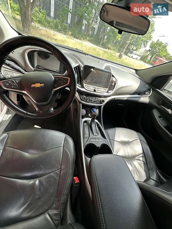 Хэтчбек Chevrolet Volt 2018 в Днепре