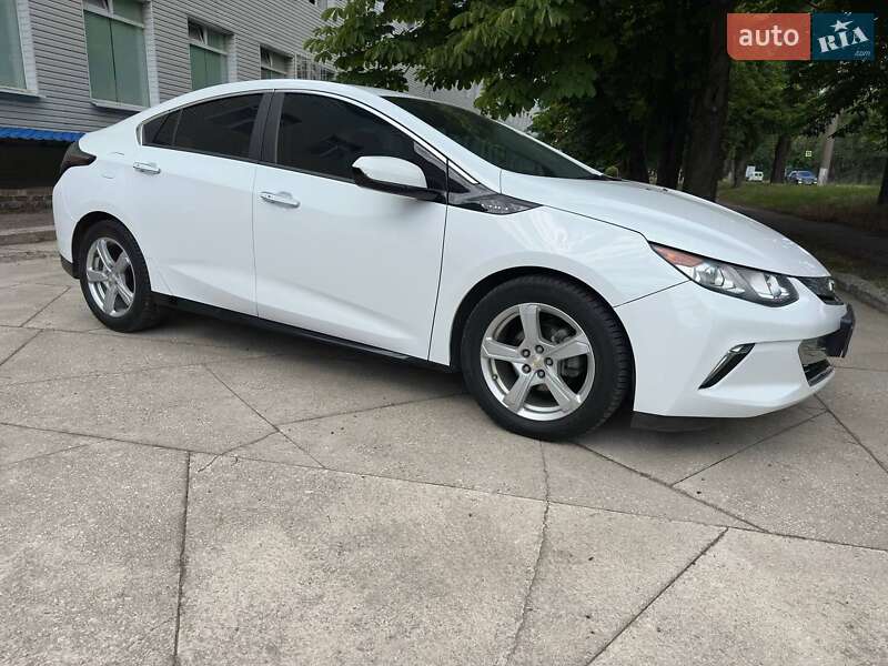 Хэтчбек Chevrolet Volt 2018 в Днепре