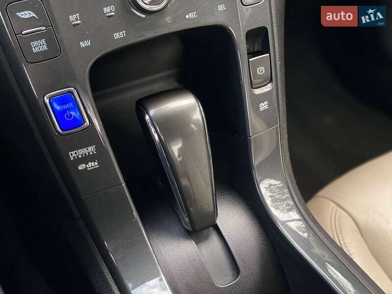 Хэтчбек Chevrolet Volt 2012 в Киеве