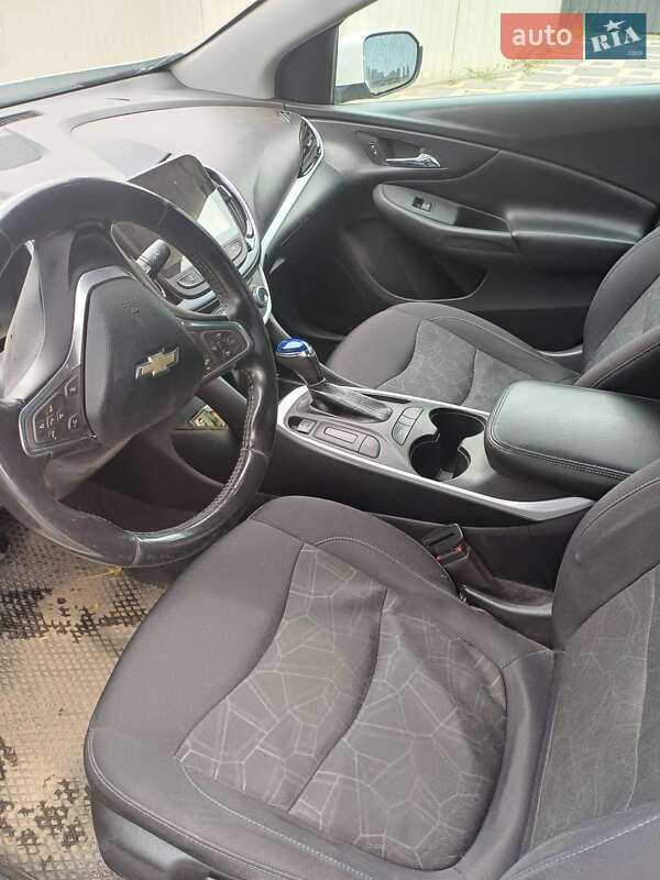 Хэтчбек Chevrolet Volt 2017 в Краматорске