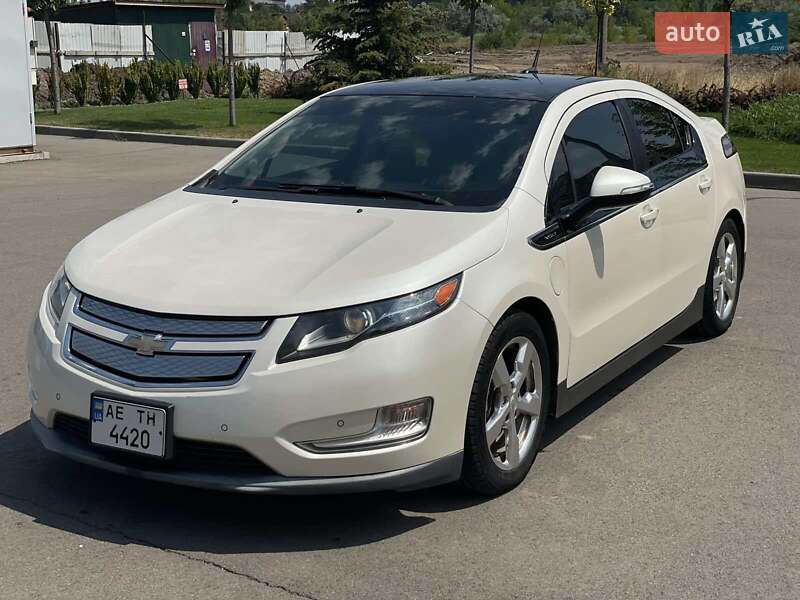 Хэтчбек Chevrolet Volt 2011 в Днепре