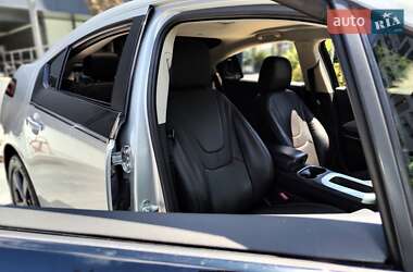 Хэтчбек Chevrolet Volt 2010 в 