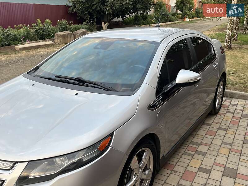 Хэтчбек Chevrolet Volt 2013 в Никополе