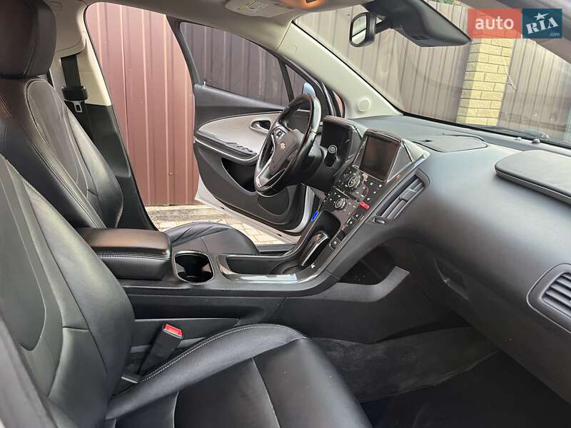 Хэтчбек Chevrolet Volt 2013 в Никополе