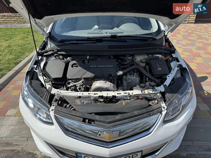 Хэтчбек Chevrolet Volt 2015 в Черкассах