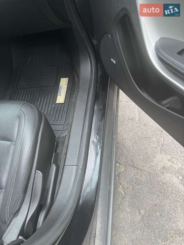 Хэтчбек Chevrolet Volt 2012 в Тернополе