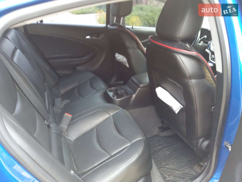 Хэтчбек Chevrolet Volt 2018 в Чугуеве