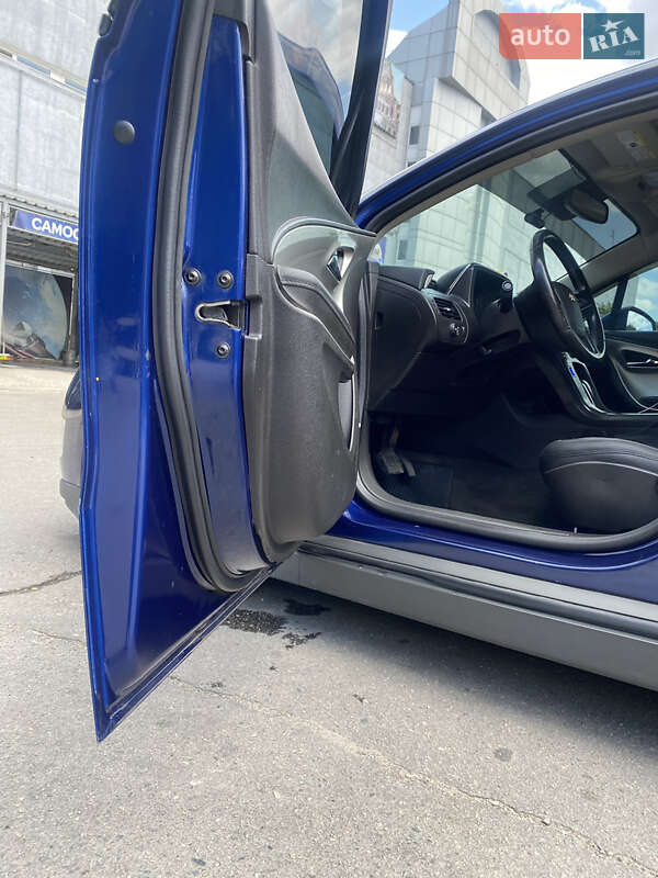 Хетчбек Chevrolet Volt 2012 в Запоріжжі