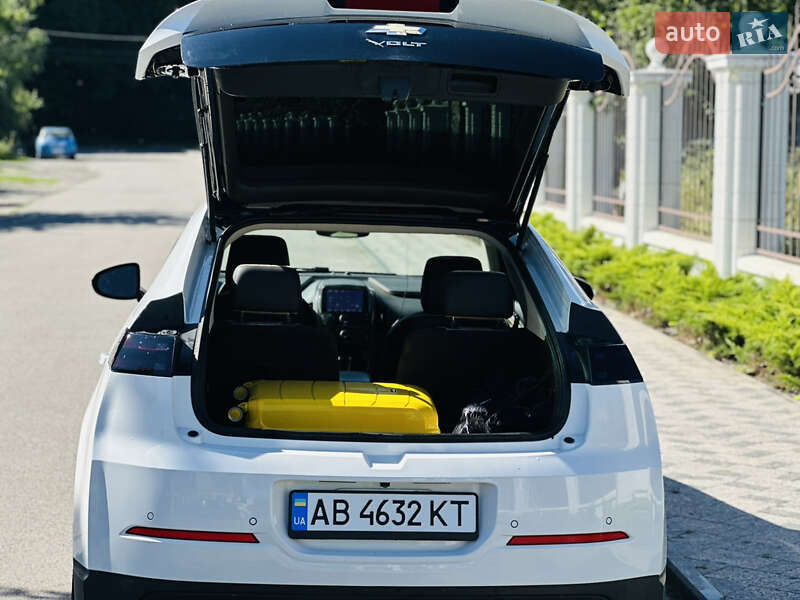 Хэтчбек Chevrolet Volt 2012 в Виннице