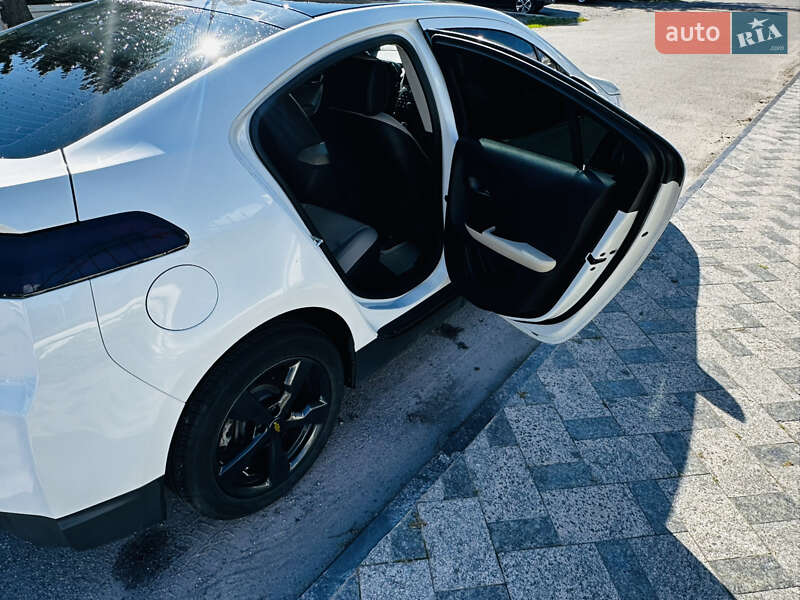 Хэтчбек Chevrolet Volt 2012 в Виннице