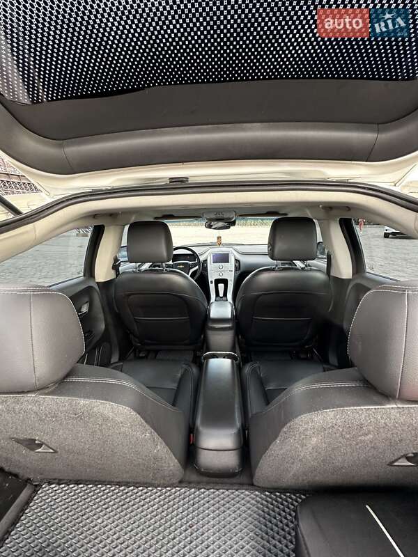 Хэтчбек Chevrolet Volt 2014 в Харькове