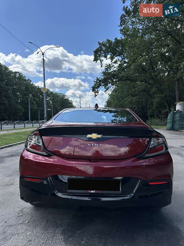 Хэтчбек Chevrolet Volt 2016 в Киеве