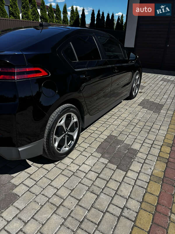 Хэтчбек Chevrolet Volt 2015 в Ивано-Франковске