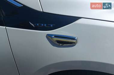 Хэтчбек Chevrolet Volt 2015 в 