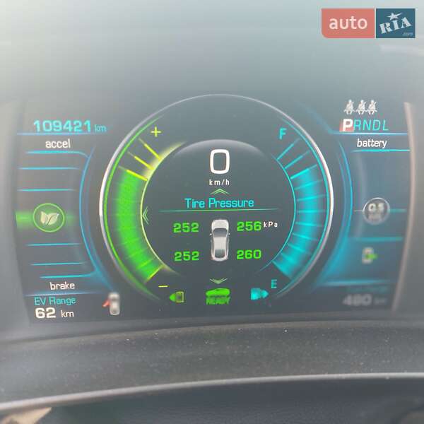 Хэтчбек Chevrolet Volt 2015 в Киеве