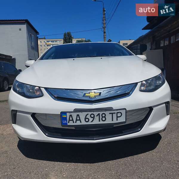 Хэтчбек Chevrolet Volt 2015 в Киеве