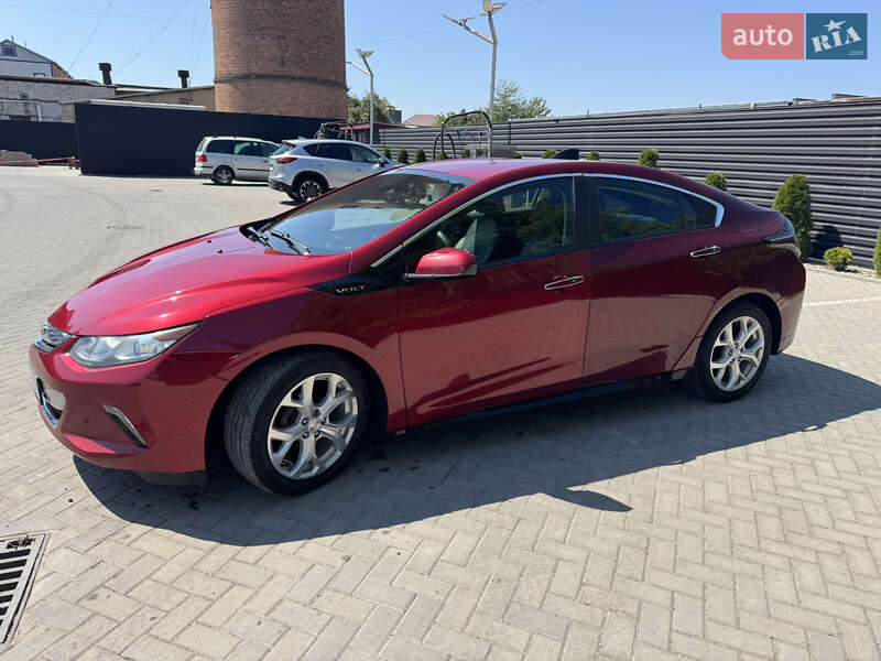 Хэтчбек Chevrolet Volt 2018 в 