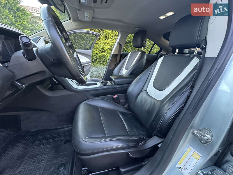 Хэтчбек Chevrolet Volt 2011 в Одессе
