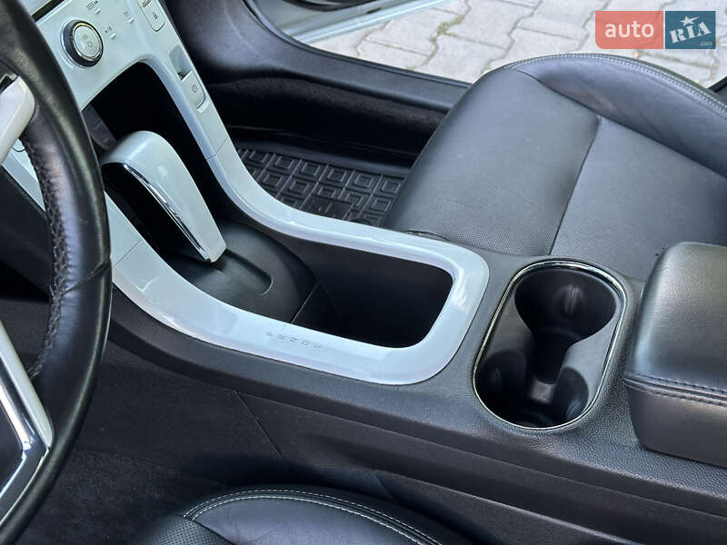 Хэтчбек Chevrolet Volt 2011 в Одессе