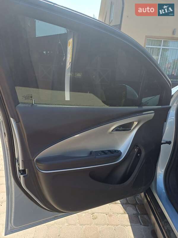 Хетчбек Chevrolet Volt 2013 в Долині фото 10 Хетчбек Chevrolet Volt 2013 в Долині
