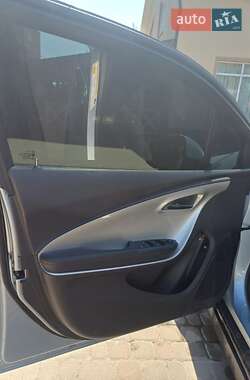 Хэтчбек Chevrolet Volt 2013 в 