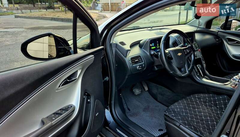 Хэтчбек Chevrolet Volt 2013 в Запорожье