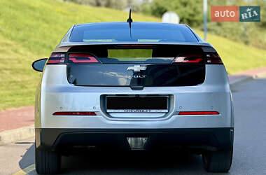 Хэтчбек Chevrolet Volt 2011 в 