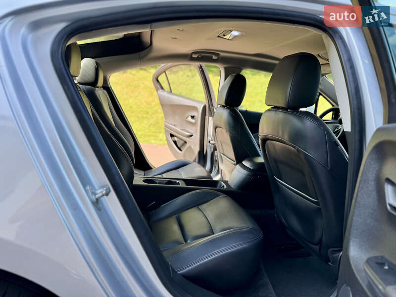 Хэтчбек Chevrolet Volt 2011 в Киеве