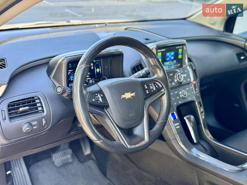 Хэтчбек Chevrolet Volt 2011 в Киеве