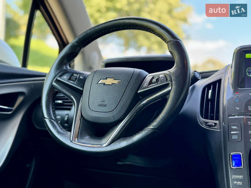 Хэтчбек Chevrolet Volt 2011 в Киеве