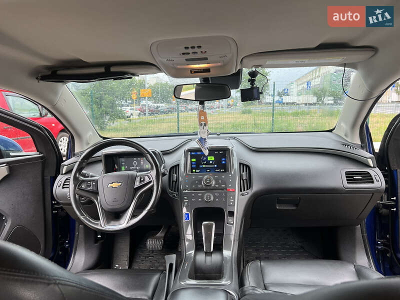 Хэтчбек Chevrolet Volt 2013 в Киеве